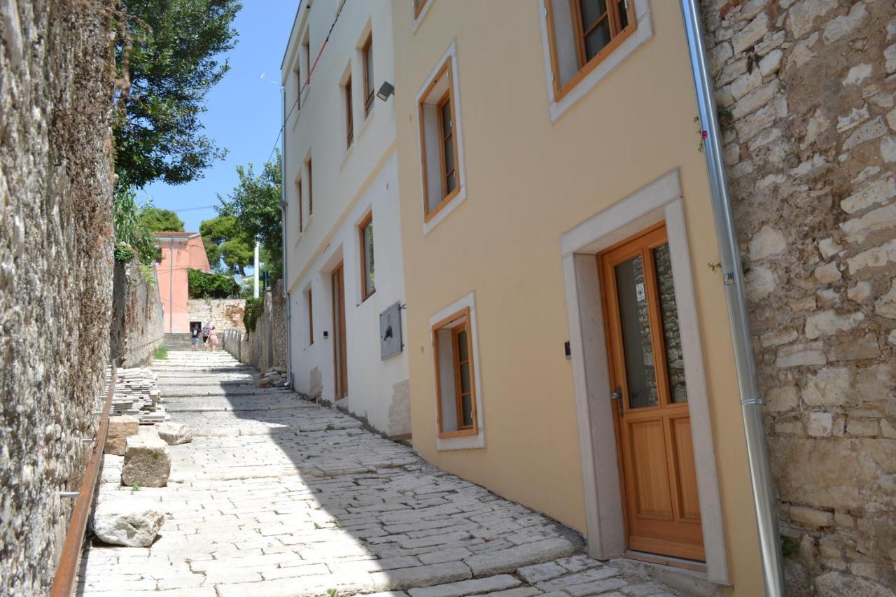 Pula Residence Rooms And Apartments Old City Center Экстерьер фото