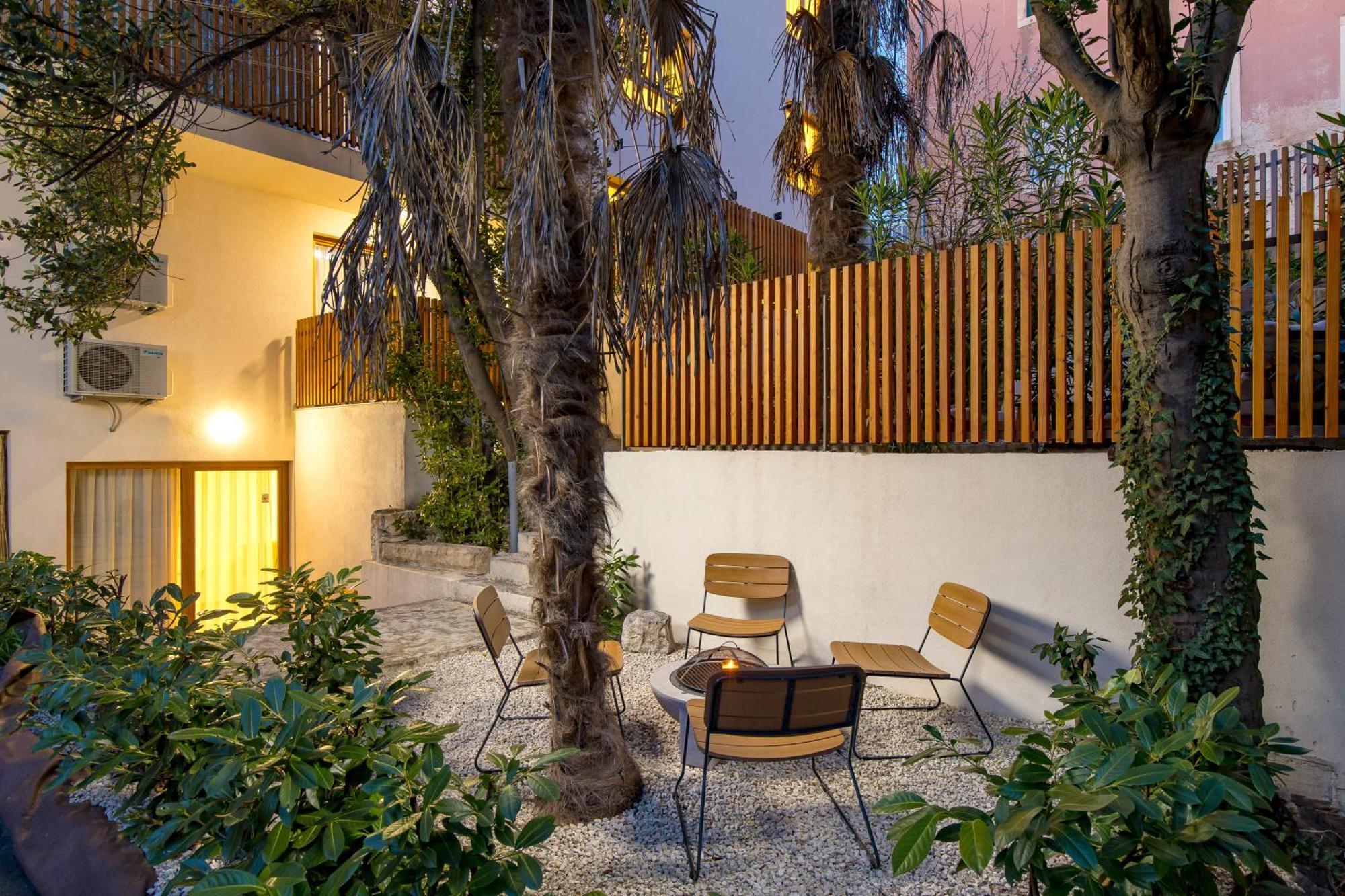Pula Residence Rooms And Apartments Old City Center Экстерьер фото