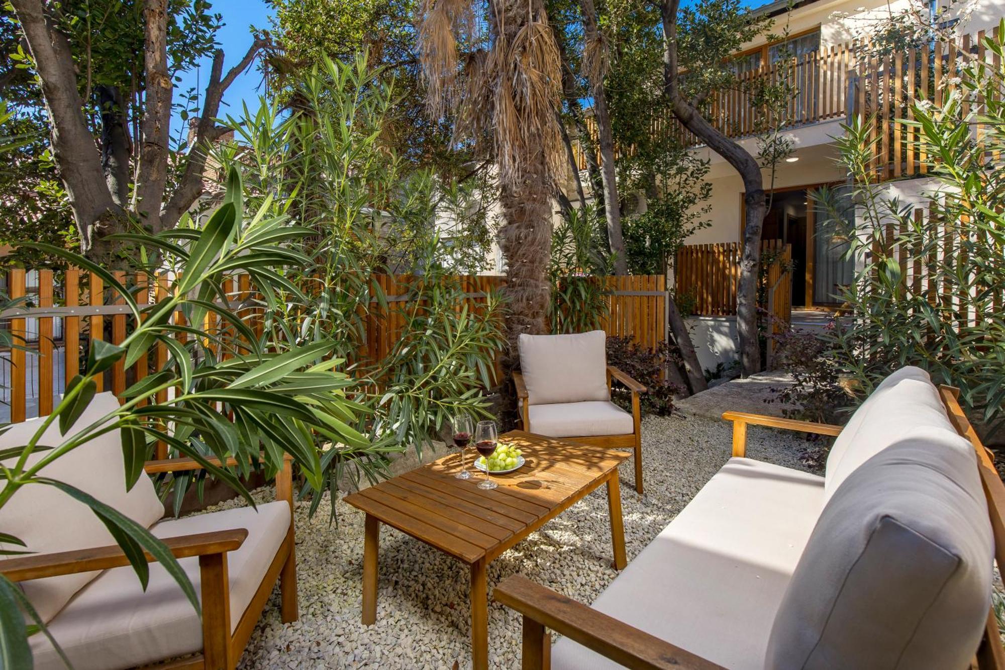 Pula Residence Rooms And Apartments Old City Center Экстерьер фото