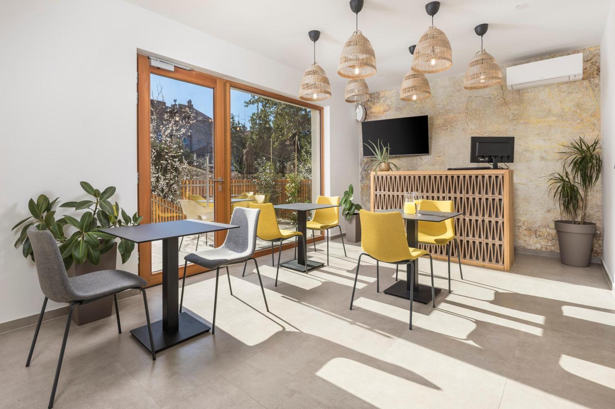 Pula Residence Rooms And Apartments Old City Center Экстерьер фото