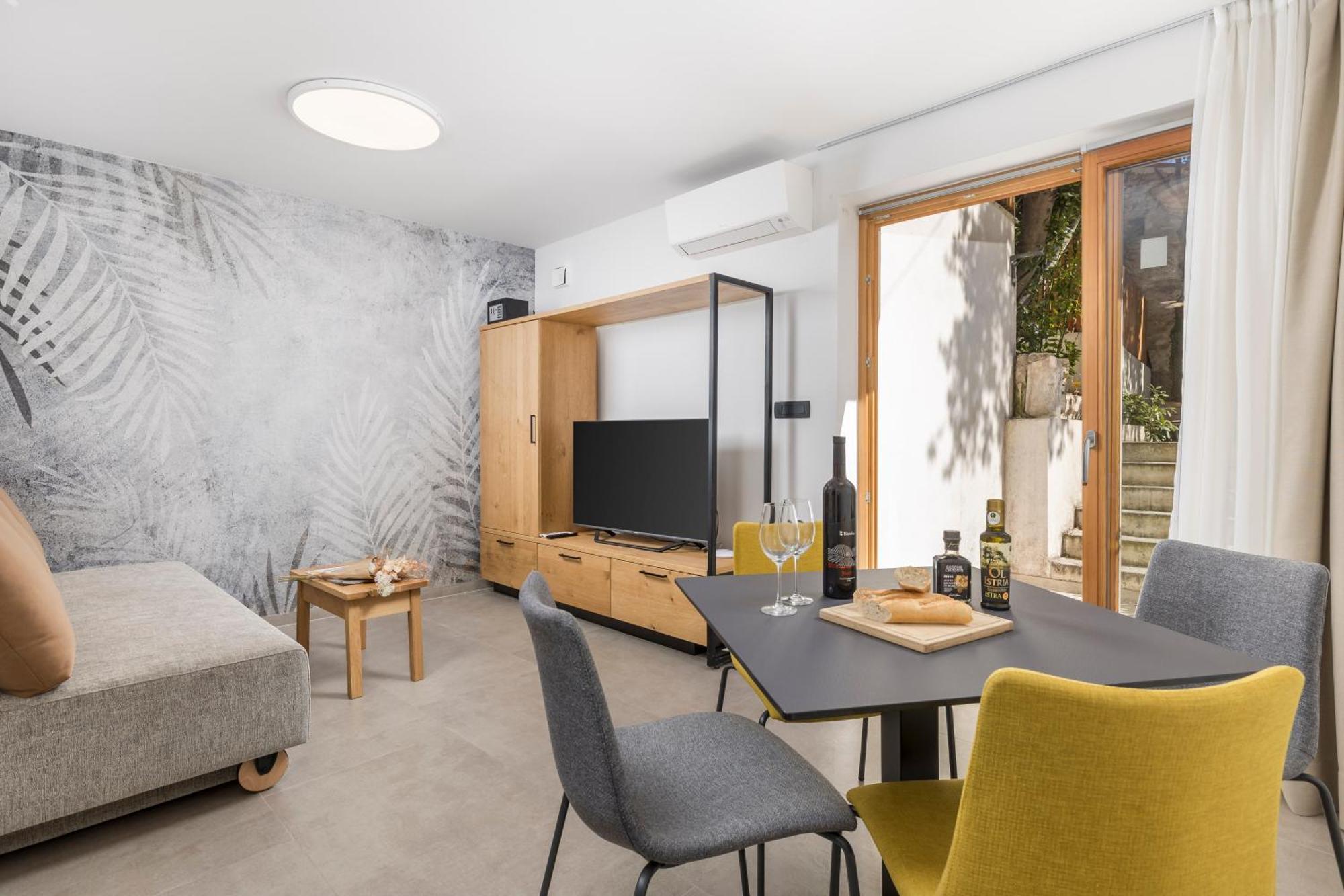 Pula Residence Rooms And Apartments Old City Center Экстерьер фото
