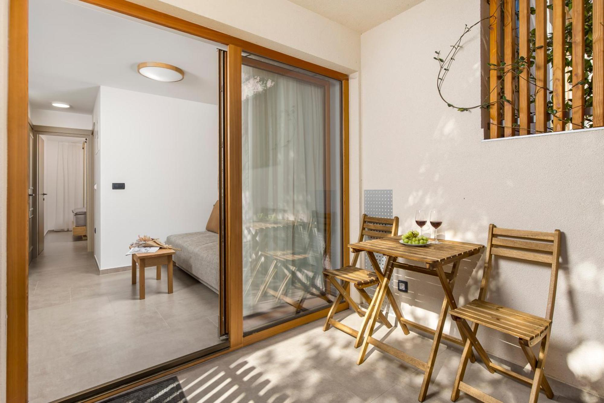 Pula Residence Rooms And Apartments Old City Center Экстерьер фото